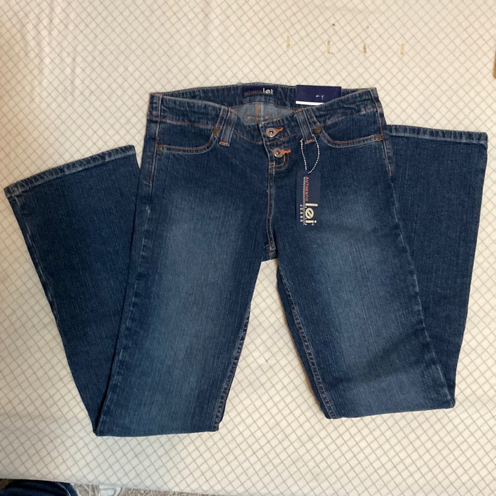 New l.e.i. Stretch jeans  size 5